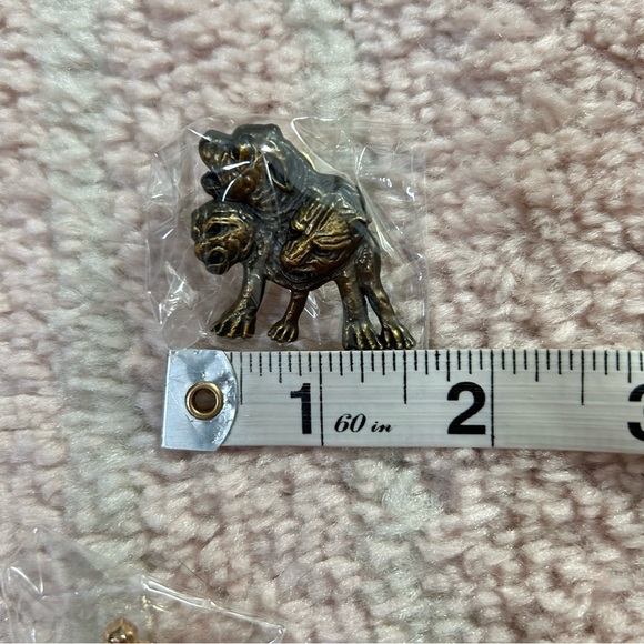 NIB Harry Potter Fluffy and Time Turner Pin Set from Tokyo Japan - Picture 4 of 9